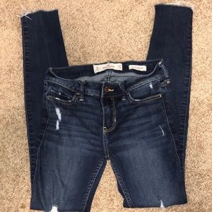 Hollister Dark Wash Jeans size 0S